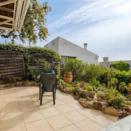 Apartment Rez-de-villa Avec Piscine *