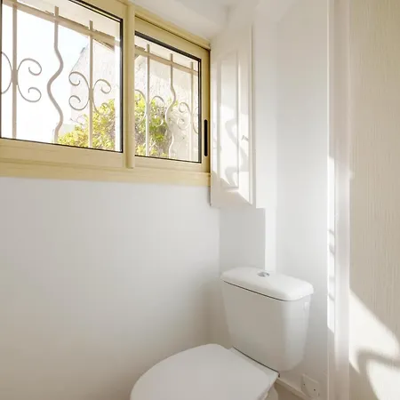 Apartment Rez-de-villa Avec Piscine *